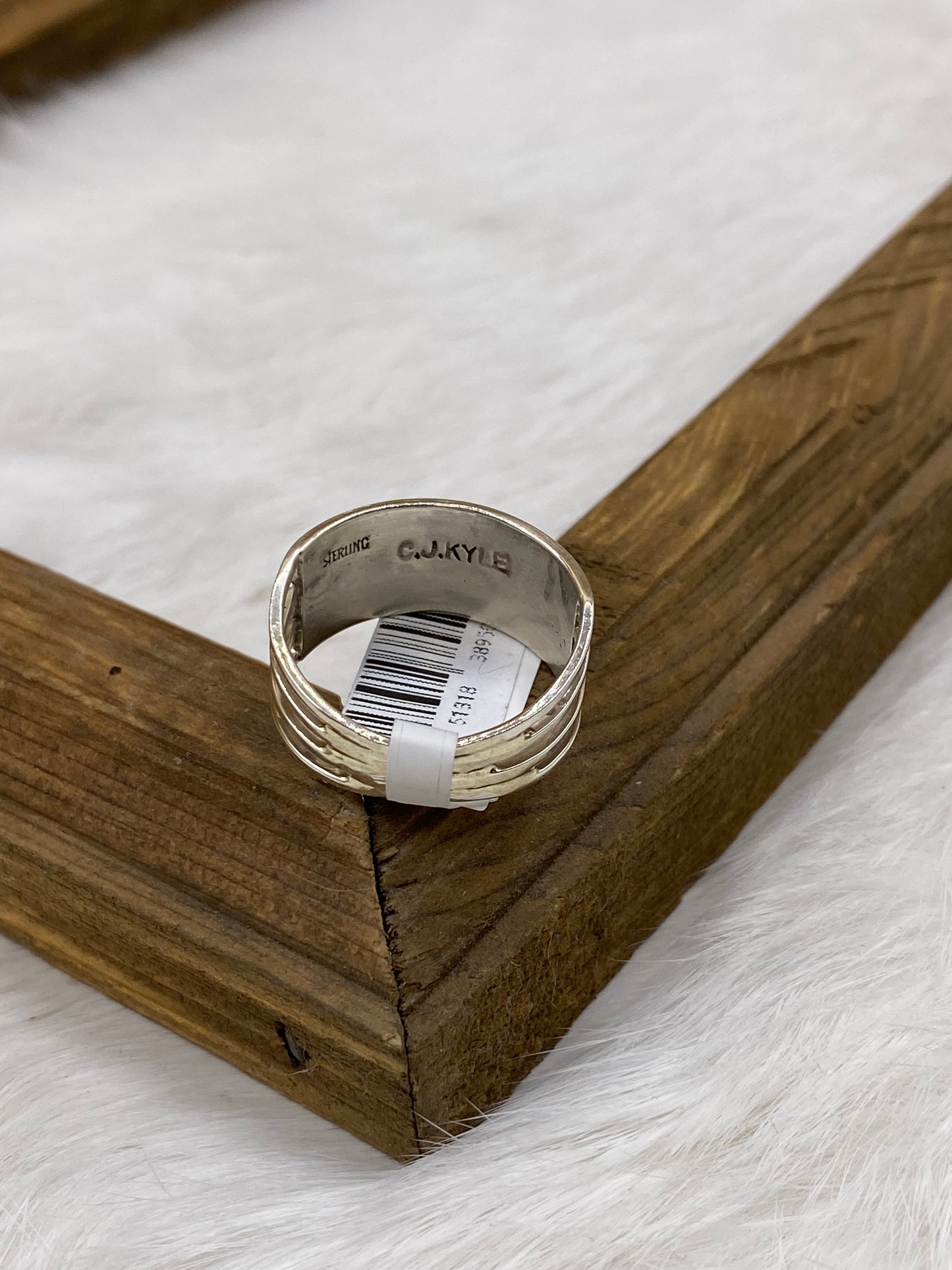 White Buffalo Inlay Band